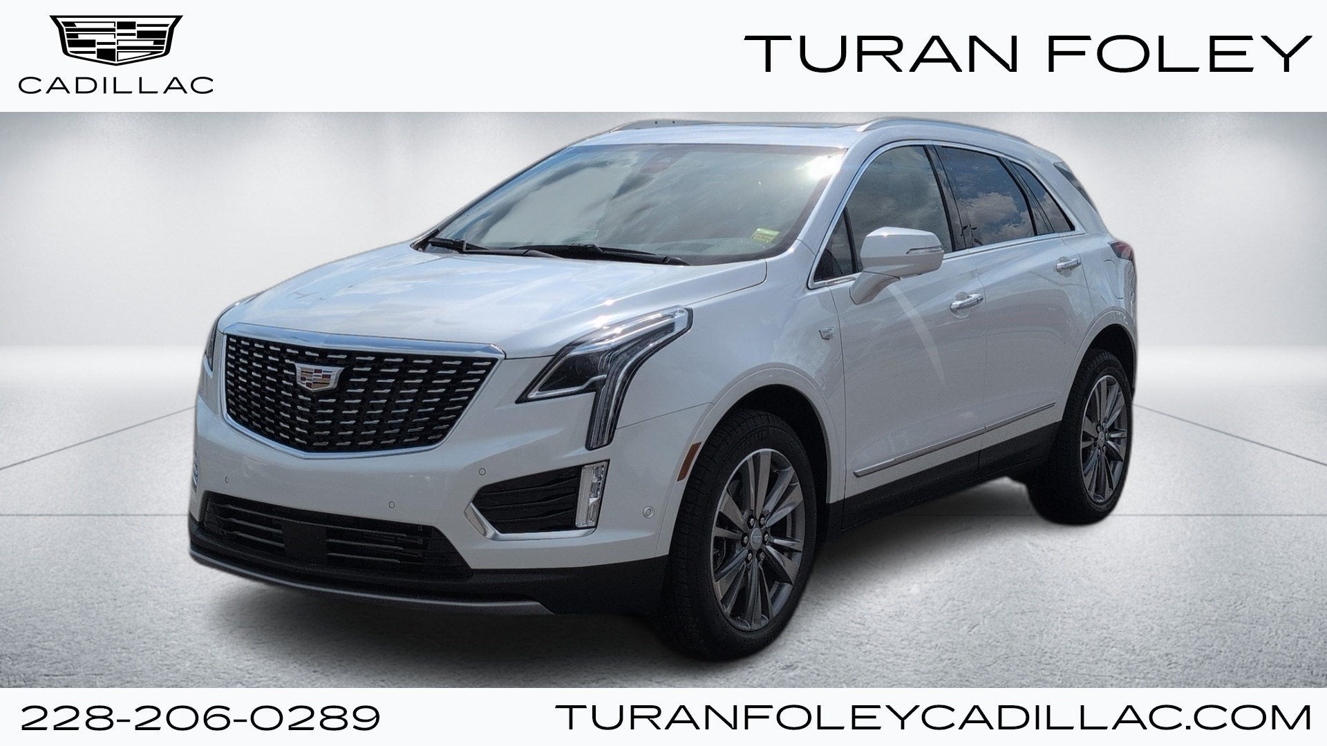 2025 Cadillac XT5 Premium Luxury in Crystal White Tricoat — front three-quarter view